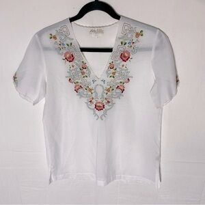 Vintage Lily Semi Sheer White Embroidered Short Sleeve V Neck Blouse L